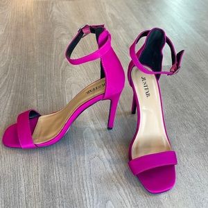 JustFab hot pink heels. Size 7